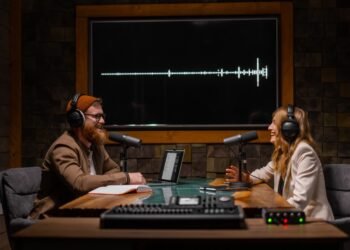 Top B2B & Marketing Podcasts to Lead You to Succeed in 2025 – TopRank® Marketing