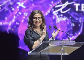 Signature Gala Returns to Raise Funds to Invest in Youth Education