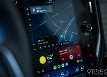 Google app mysteriously shows up on Android Auto