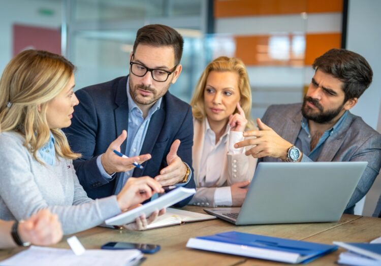 How Best Answer Content Strategy Wins B2B Buying Committees – TopRank® Marketing