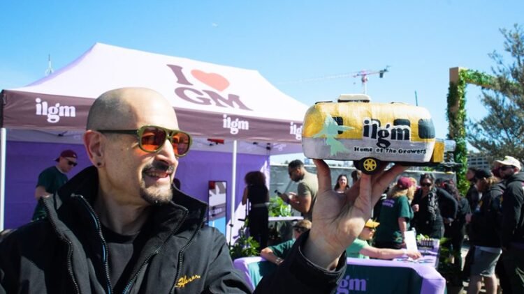 I Love Growing Marijuana Sparks up a Cannabis Home Grow Tour