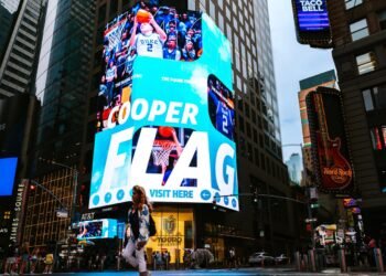 Four Ways AT&T’s Retail Activation Scored During NBA Draft Week