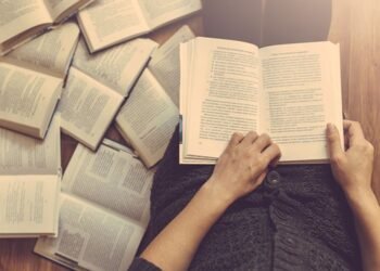 15 Classic and Influential Books On Internet Marketing