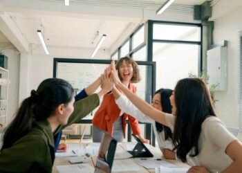 12 Ways to Foster Accountability in the Workplace (+Examples)