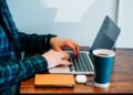 4 Tips for Using Social Media to Sell the Benefits of Log Homes