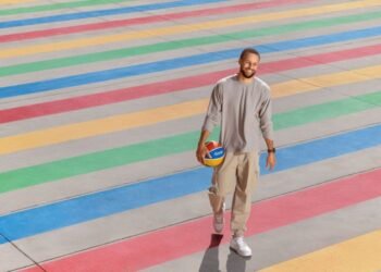 Google signs Stephen Curry to pitch its Pixel, health, and AI gear