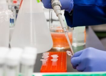 Crisis Management in Health Tech: A Leadership Guide For AI-Driven Medicine