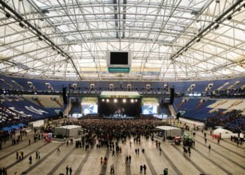 The Role of PR in Lifestyle Conferences and Summits: A Guide