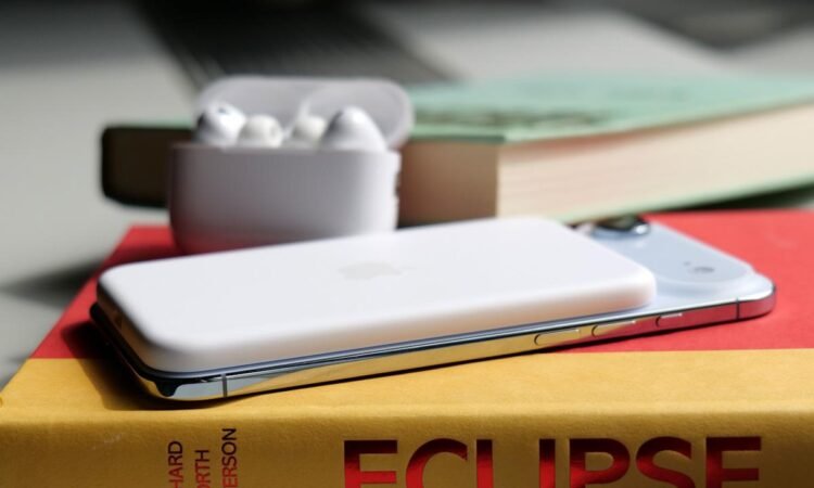 You absolutely should not buy Apple’s iPhone Air MagSafe battery pack