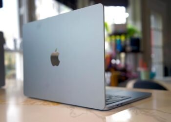 Get up to $500 off gear from Apple, Dyson, Shark, Sony and others