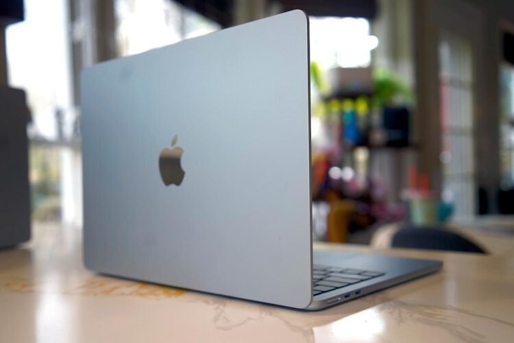 Get up to $500 off gear from Apple, Dyson, Shark, Sony and others