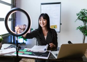 The Rise of Micro-Influencers: Small Audiences, Big Impact