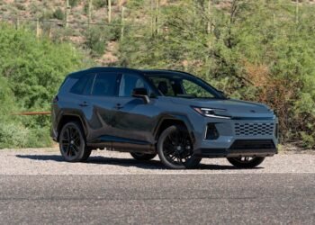 Toyota’s new all-hybrid RAV4 has software you might actually want to use