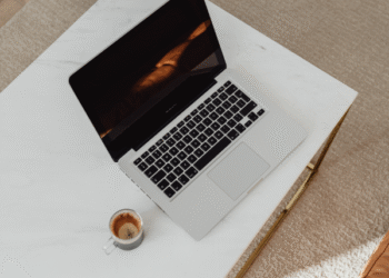 AI Emails Me Content Ideas Every Morning — Here’s How That System Works