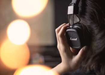 How to Find Trending TikTok Sounds in 2026