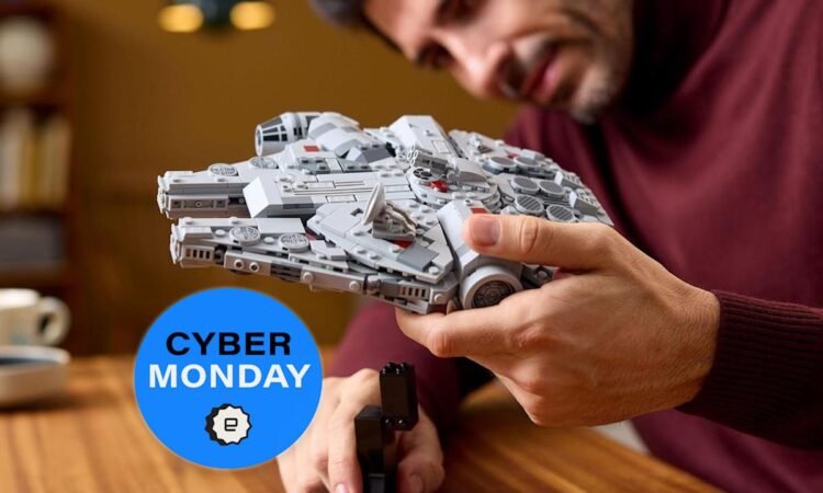 Up to 50 percent off on Star Wars, Disney, Harry Potter and more toy sets