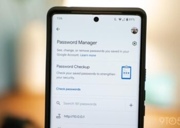 Google Password Manager now rolling out family sharing
