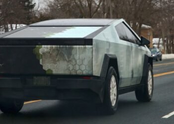 Tesla Loses Its EV Crown to BYD as Sales Keep Dropping