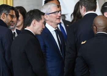 Tim Cook and Sundar Pichai are cowards