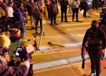 Why it feels like right-wing ICE narratives are dominating social media