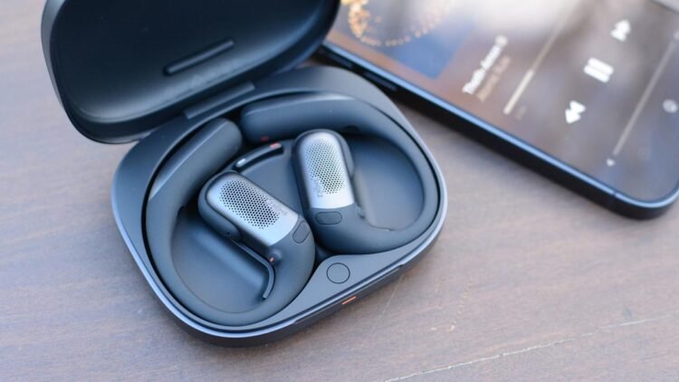 Shokz’ new earbuds effectively reduce noise while keeping your ears open