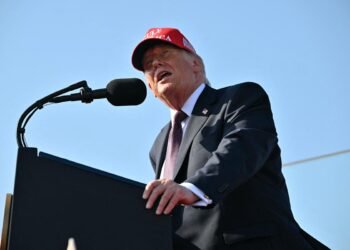 Trump orders federal agencies to drop Anthropic services amid Pentagon feud