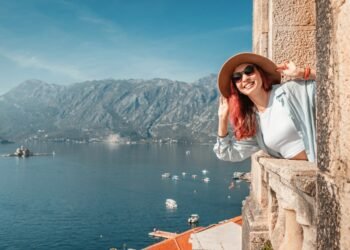 How AI Transforms Travel Marketing Now