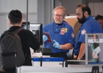 Verizon waives late fees for federal workers affected by partial DHS shutdown