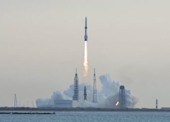 Blue Origin landed its recycled New Glenn booster but failed to put payload in orbit