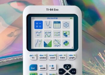 Texas Instruments made a new flagship graphing calculator: the TI-84 Evo