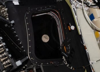 Artemis II Astronauts Safely Return to Earth After Historic Flight Around the Moon