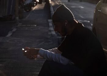 Internet Starts to Return in Iran After 3-Month Blackout