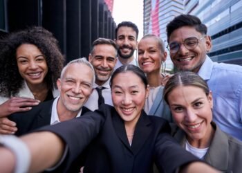 32 B2B Social Media Marketing Influencers from Top B2B Brands – TopRank® Marketing