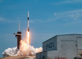 SpaceX awarded $6.45B in Space Force contracts ahead of IPO