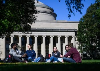 Q&A: Expanding MIT’s global reach through Universal Learning | MIT News
