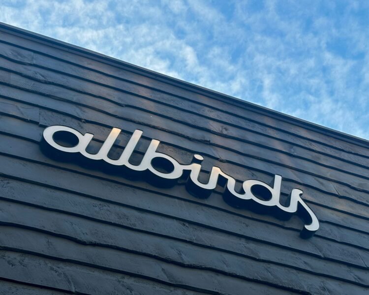 The Four Warning Signs Of A Declining Brand