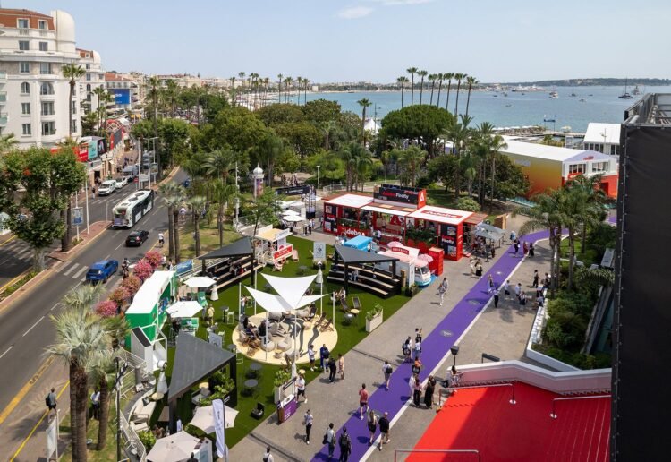 Microsoft’s Gardens, Reddit’s Deli and More