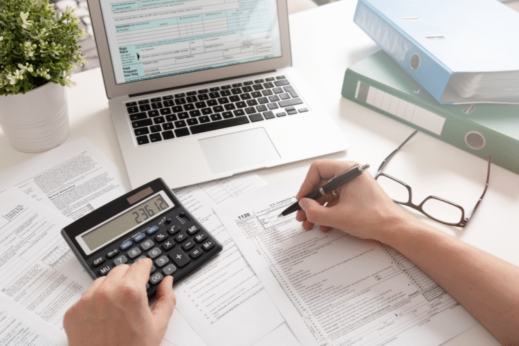 What to Include on an Invoice: A Small Business Guide