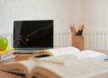 I Had 200+ Unread Articles in My List — So I Built a macOS App That Shares Them via Buffer