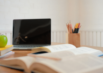 I Had 200+ Unread Articles in My List — So I Built a macOS App That Shares Them via Buffer