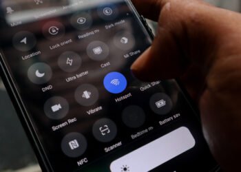 How To Use Your Old Android Phone As A Wi-Fi Extender