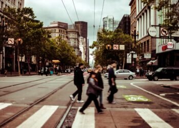 New Study Shows Where Summer Walking Carries the Greatest Risks