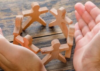 Community Loyalty Programs: Why Belonging Needs Others