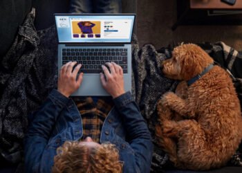 The Dell 14S Is Yet Another Cheap Laptop Chasing The MacBook Neo